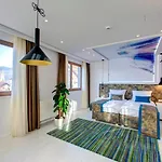 Hotel Diamond Rain Boutique