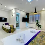Diamond Rain Boutique Hotel 4*