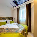 Hotel Diamond Rain Boutique