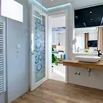Diamond Rain Boutique 4*