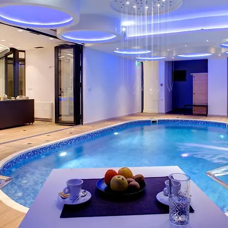 Diamond Rain Boutique 4*