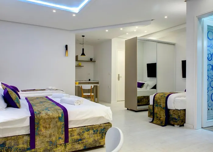 Diamond Rain Boutique 4*