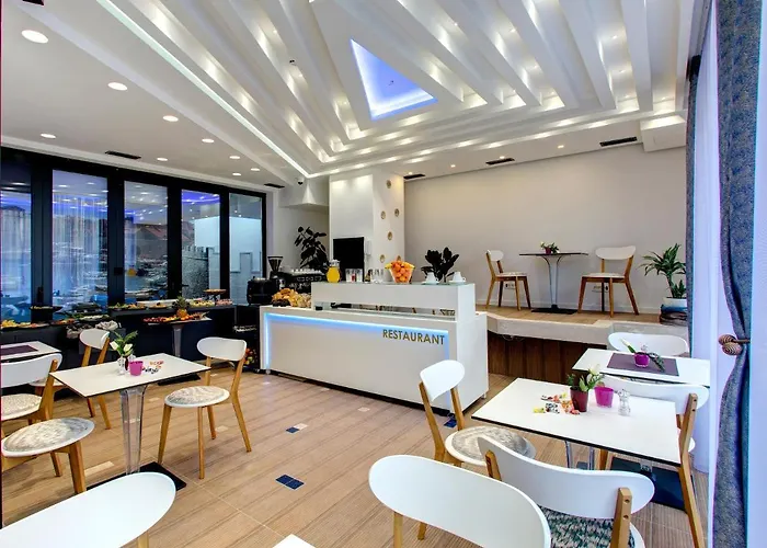 Diamond Rain Boutique