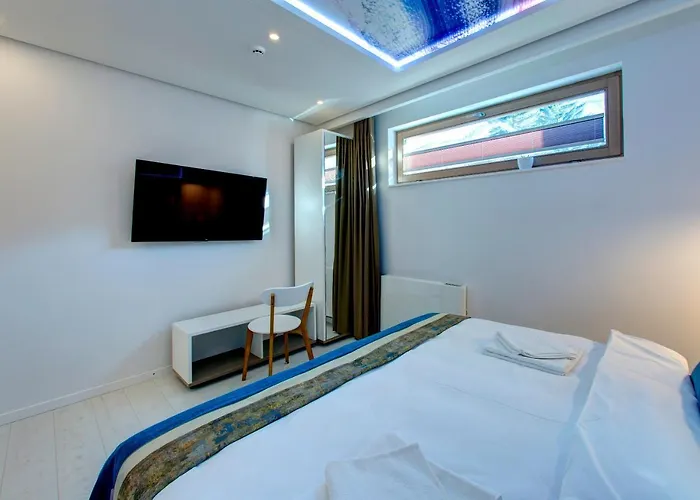 Diamond Rain Boutique 塞拉耶佛