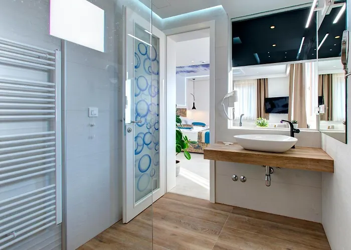 Diamond Rain Boutique 4*