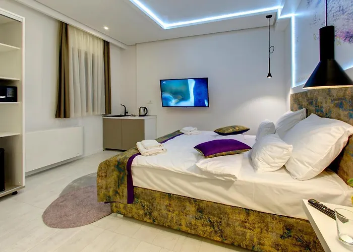 Diamond Rain Boutique 4*